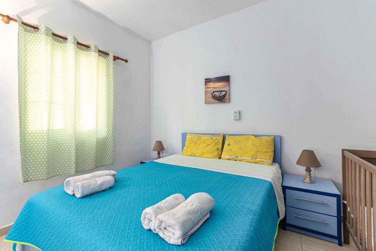 Salora Studio-Apartments อาร์คานเยโลส ภายนอก รูปภาพ