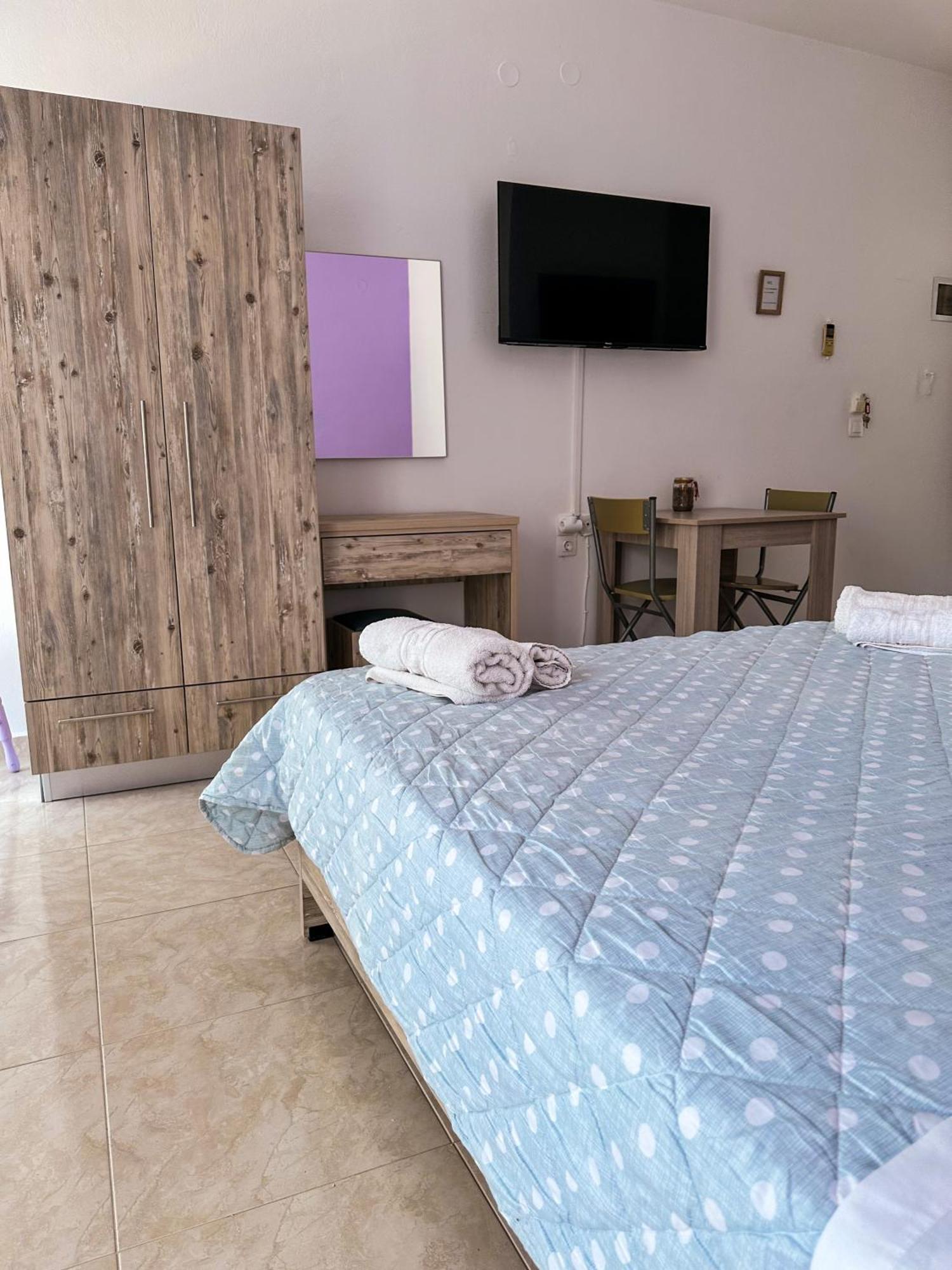 Salora Studio-Apartments อาร์คานเยโลส ภายนอก รูปภาพ