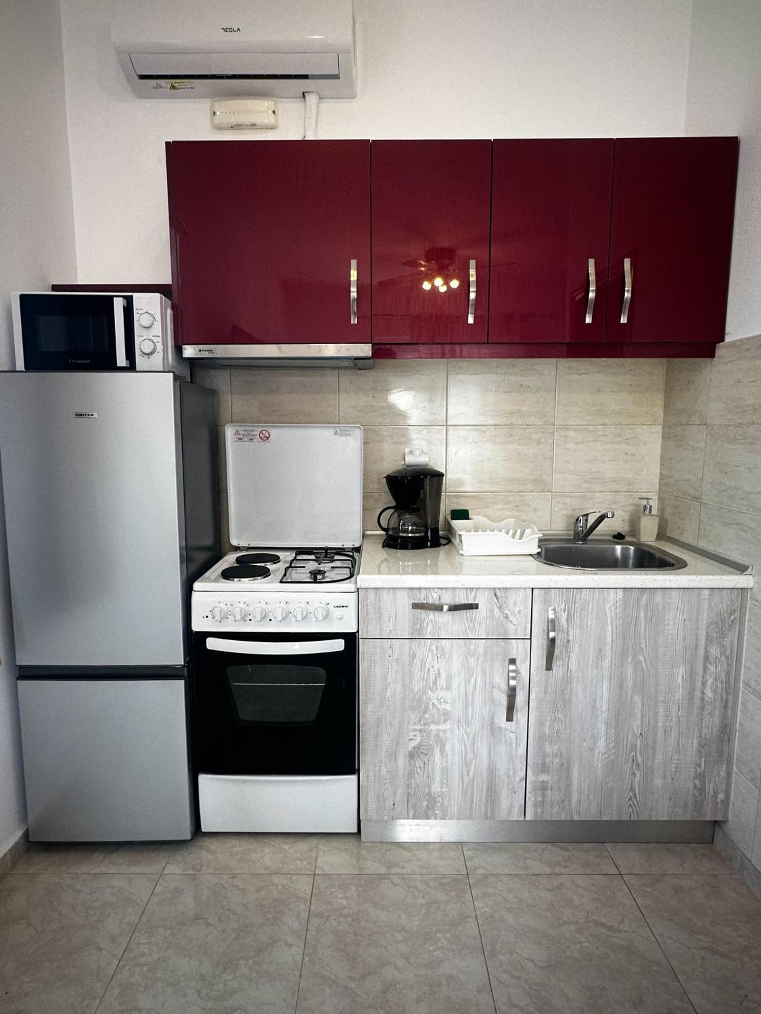 Salora Studio-Apartments อาร์คานเยโลส ภายนอก รูปภาพ