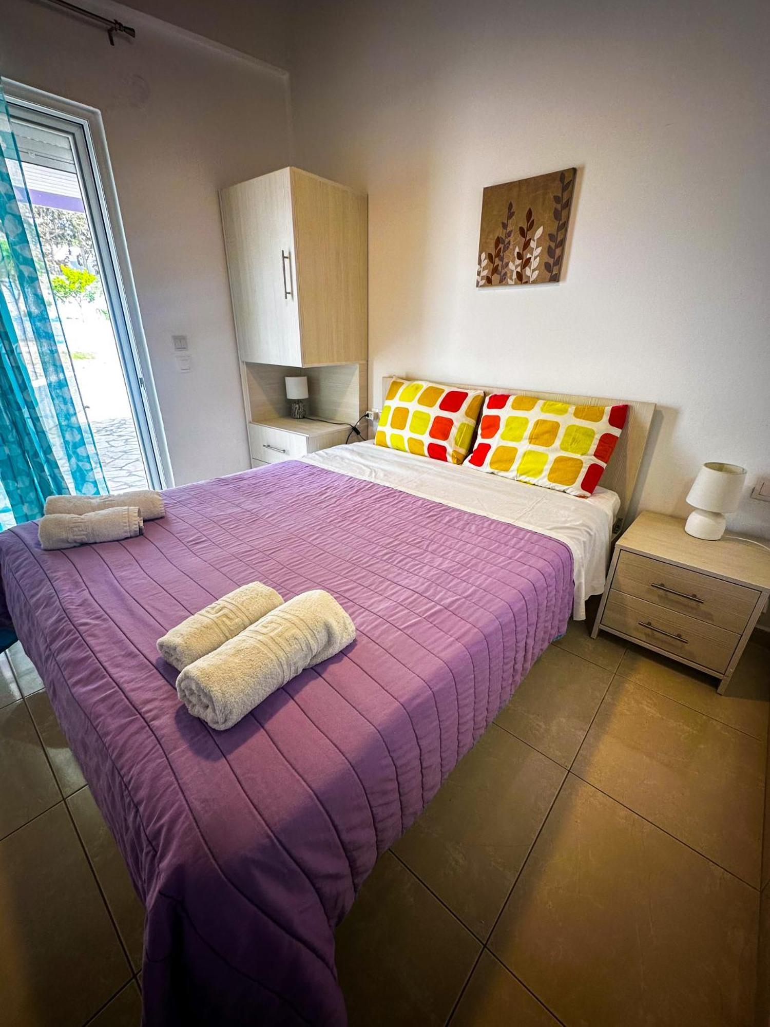 Salora Studio-Apartments อาร์คานเยโลส ภายนอก รูปภาพ